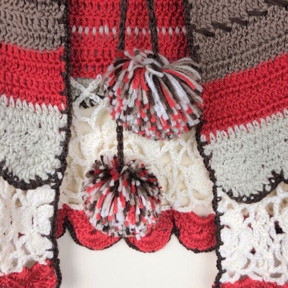 Scarlet Roos Bohemian Festival Style Crochet Vest - Picture 2 of 8